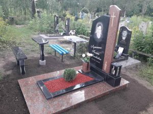 Бетонирование - Гранитные Памятники Пирамида (15)
