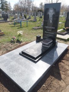 Бетонирование - Гранитные Памятники Пирамида (20)