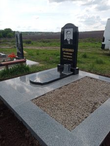 Бетонирование - Гранитные Памятники Пирамида (25)