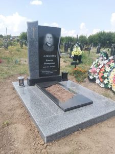 Бетонирование - Гранитные Памятники Пирамида (26)
