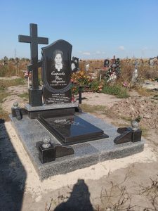 Бетонирование - Гранитные Памятники Пирамида (29)