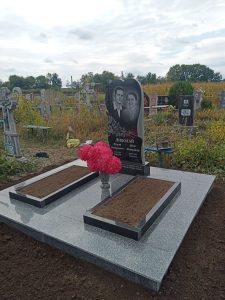 Бетонирование - Гранитные Памятники Пирамида (31)
