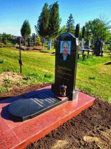 Бетонирование - Гранитные Памятники Пирамида (4)