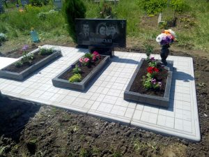 Двойной памятник (21)