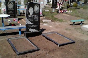 Двойной памятник (24)