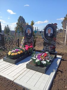 Двойной памятник (6)